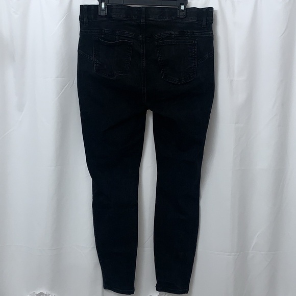 Women’s Torrid Bombshell Skinny Black Jeans Size 16R EUC - Picture 5 of 7